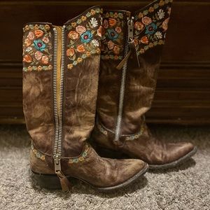 Beautiful Old Gringo women’s western boots with zippers on both sides